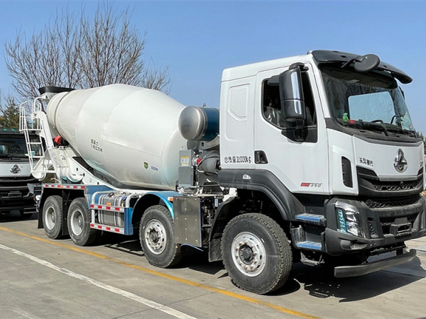 春暖花開，發(fā)車愉快！60臺凌宇攪拌車奔赴市場，助力客戶發(fā)展