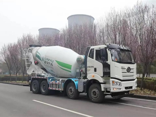 【重卡新聞】8月份重卡市場銷量僅5.6萬輛大降57%，“金九”會(huì)變“銅九”嗎？